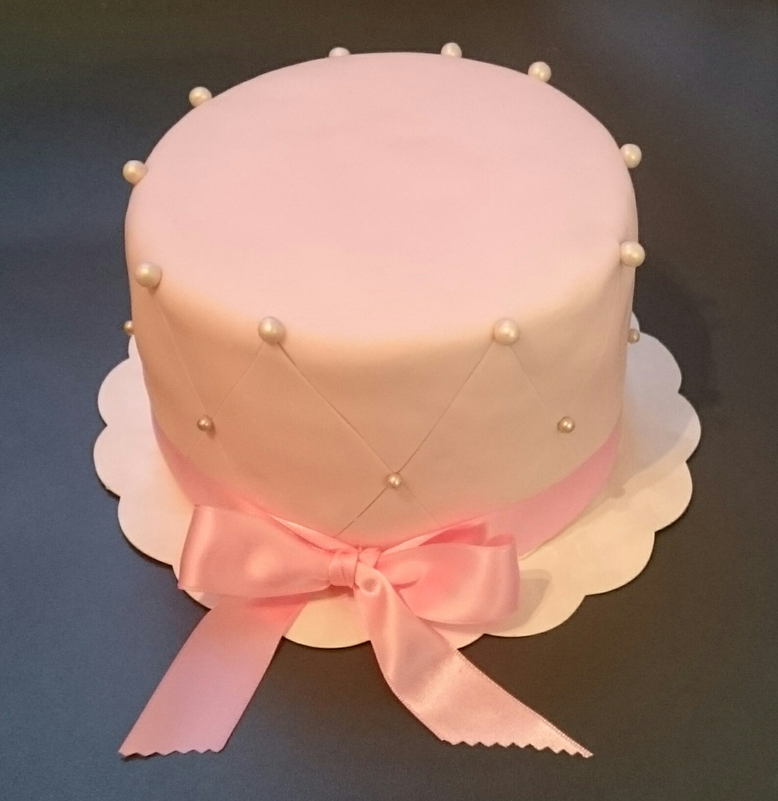 Gâteau rose pâle