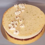 New York cheesecake :
Fond spéculoos, cheesecake avec un goût subtil de citron vert (10/12parts)