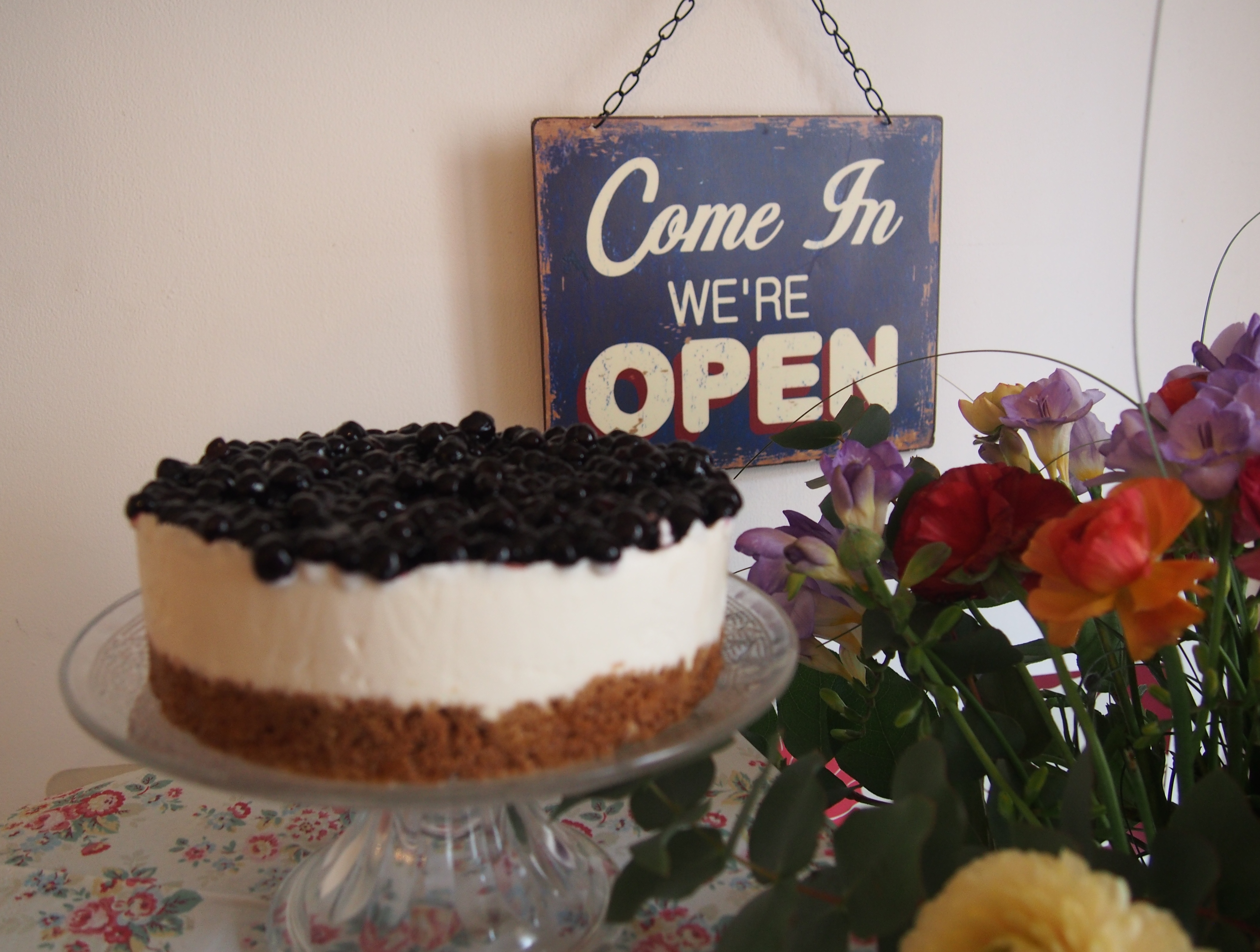 Myrtilles-spéculoos : spéculoos, mousse façon cheese cake vanille, myrtilles.