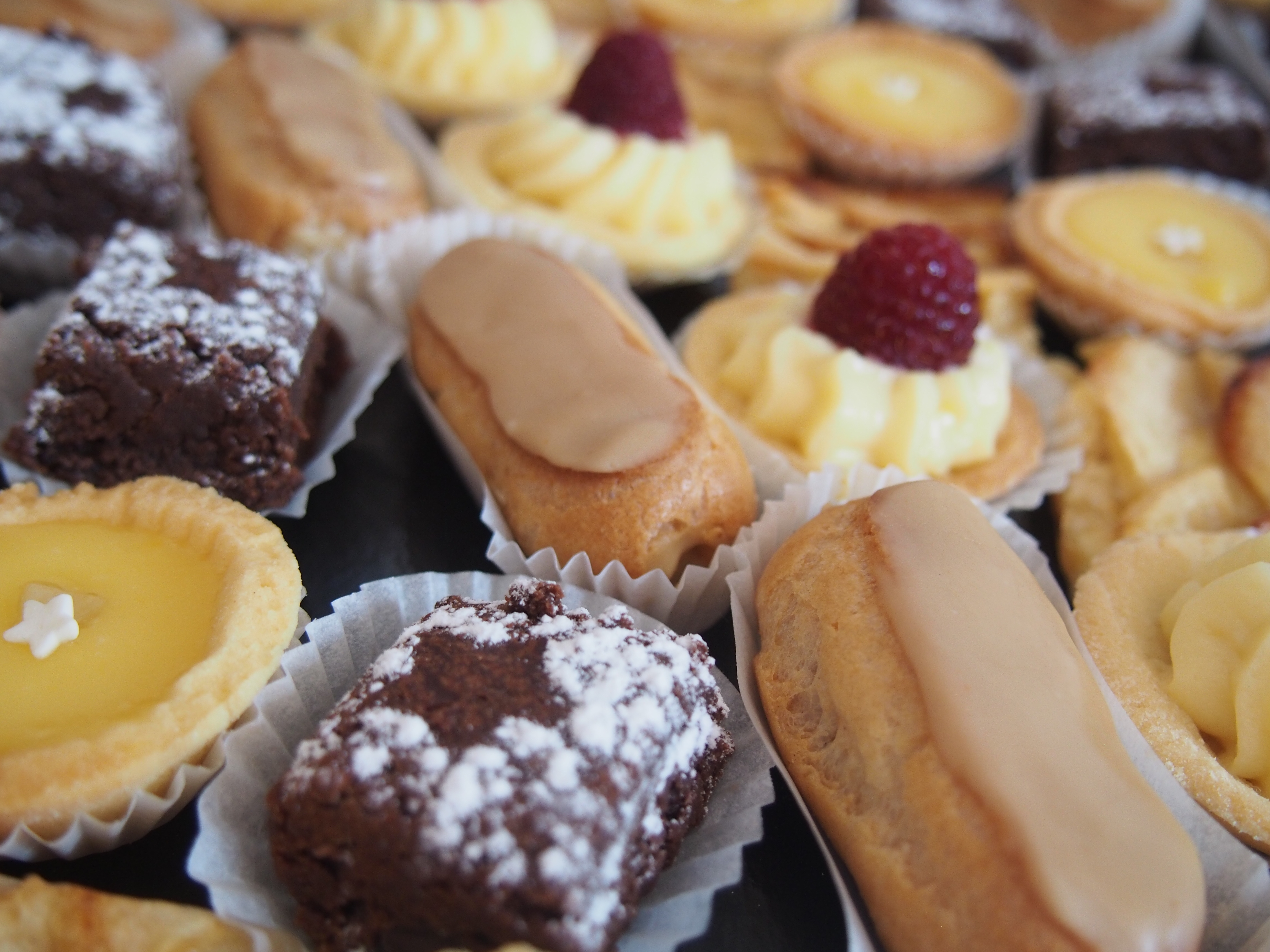 éclairs, brownies.